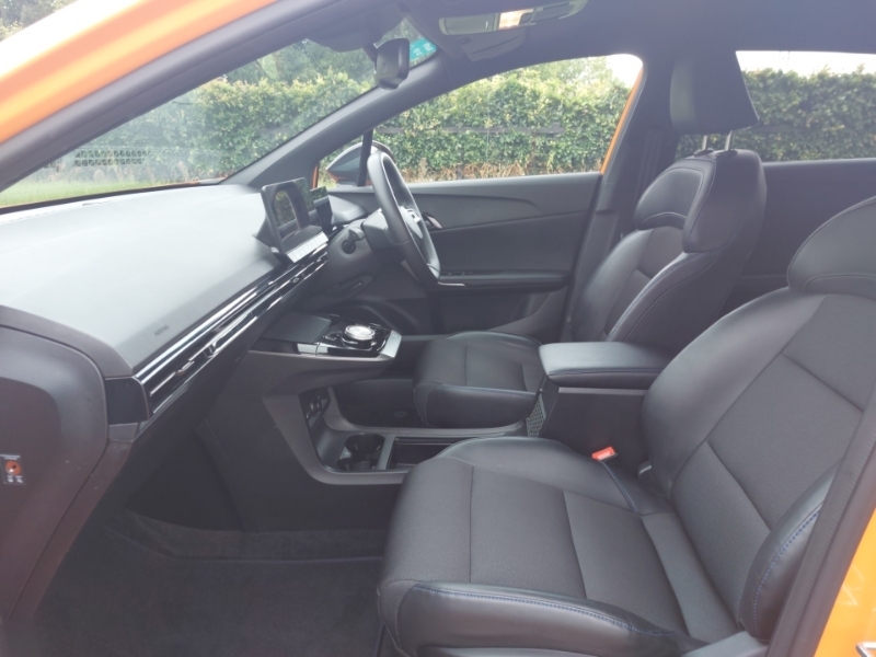 MG MG4 150Kw Trophy Ev Long Range 64Kwh Orange #5