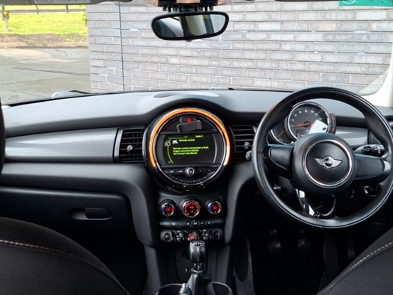 Mini Hatch 1.5 Cooper Black #3