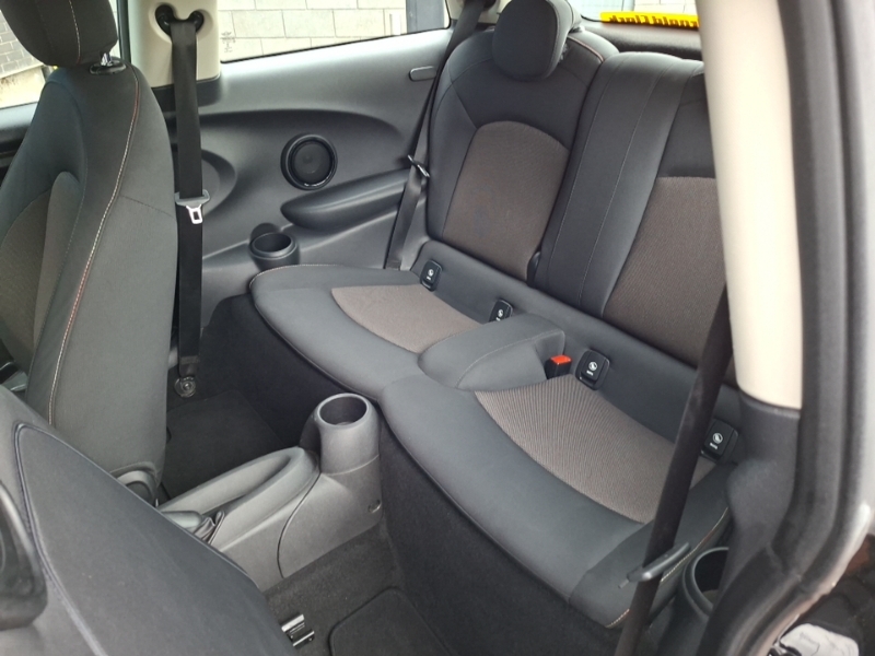 Mini Hatch 1.5 Cooper Black #6