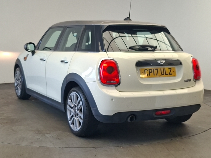 Mini Hatch 1.5 Cooper Seven White #2