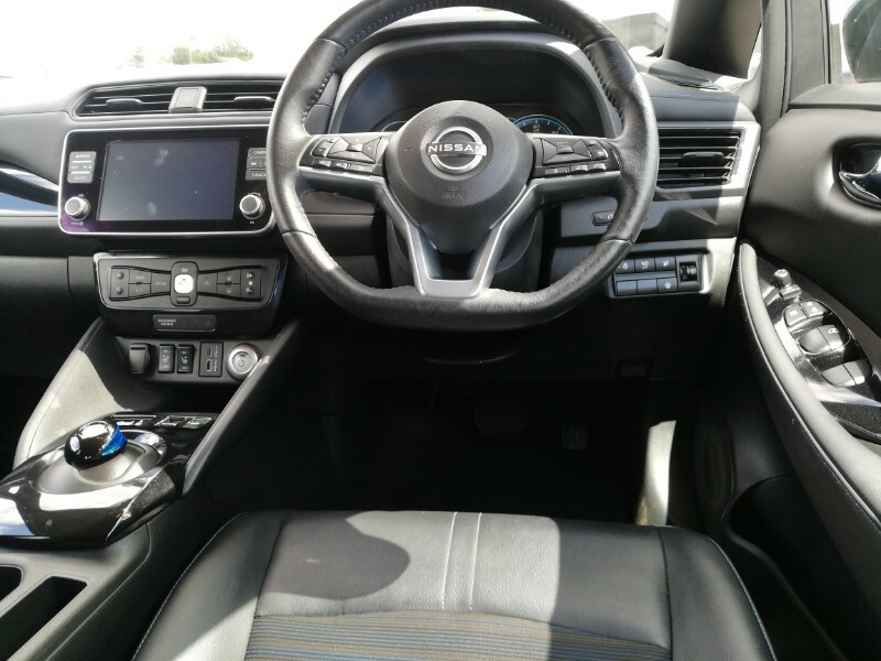 Nissan Leaf 110Kw N-connecta 40Kwh Black #4