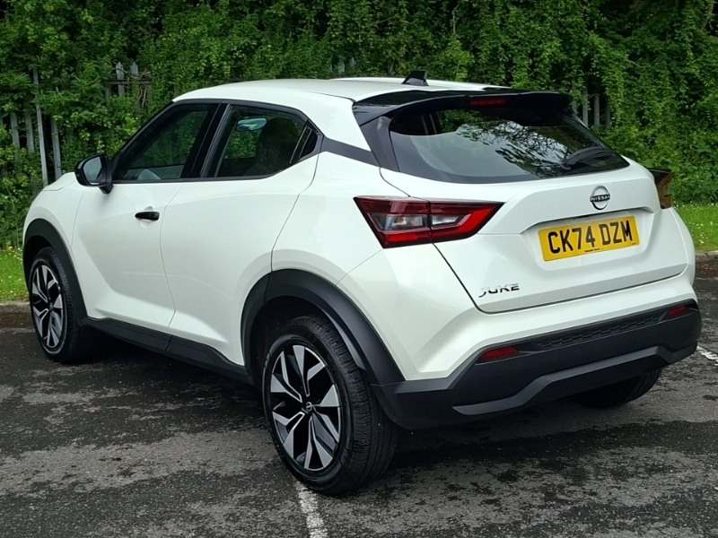 Nissan Juke 1.0 Dig-t Acenta Premium White #2