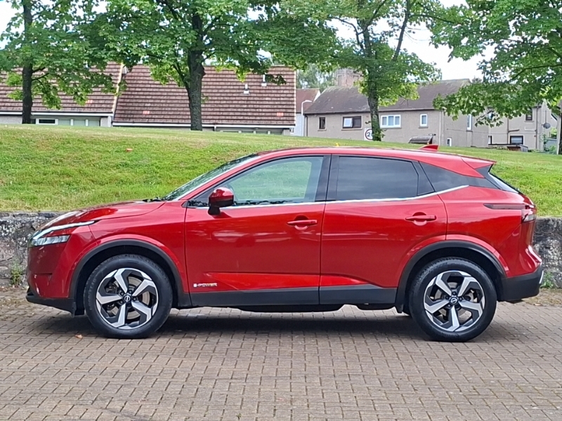 Nissan Qashqai 1.5 E-power N-connecta Red #4