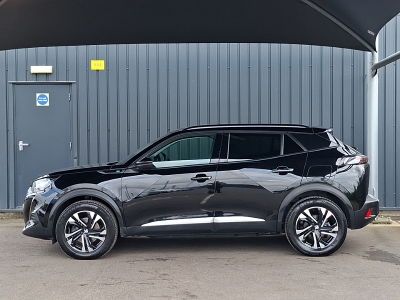 Peugeot e-2008 100Kw Allure Premium 50Kwh Black #4
