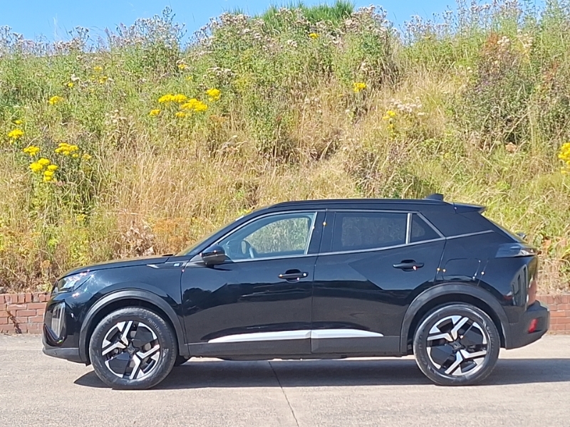 Peugeot e-2008 100Kw Allure 50Kwh Black #4