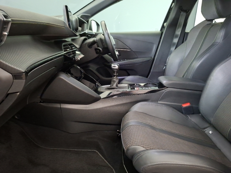 Peugeot 208 1.5 Bluehdi 100 Gt Black #5
