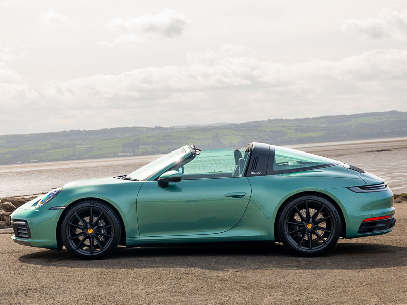 Porsche 911 2dr Pdk Green #4