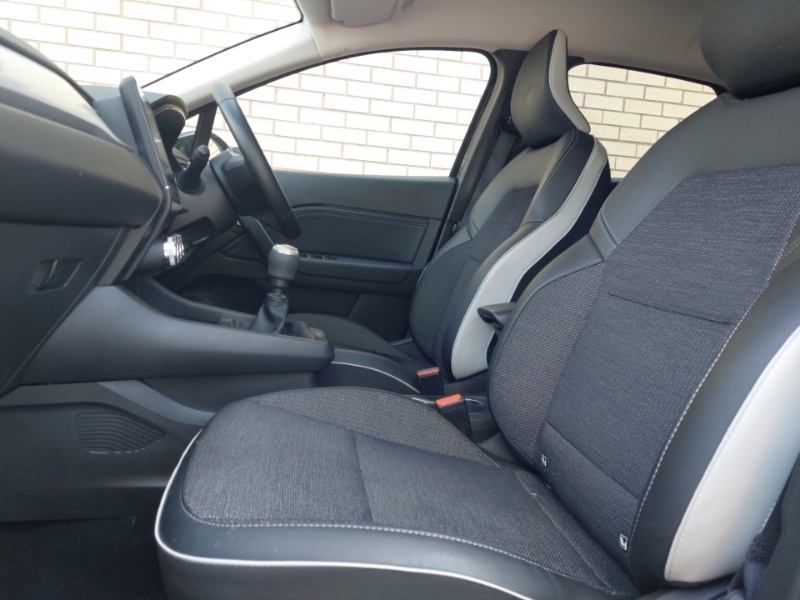 Renault Captur 1.0 Tce 90 Techno Black #5