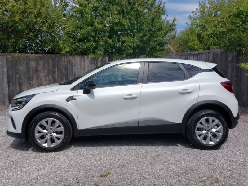 Renault Captur 1.3 Tce 140 Iconic Edition White #4