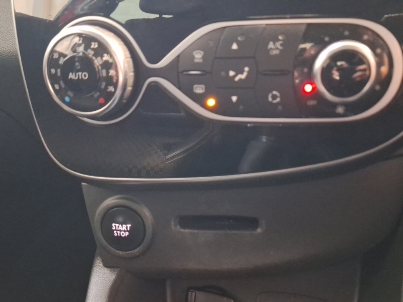 Renault Clio 0.9 Tce Iconic Hatchback Euro 6 Black #16