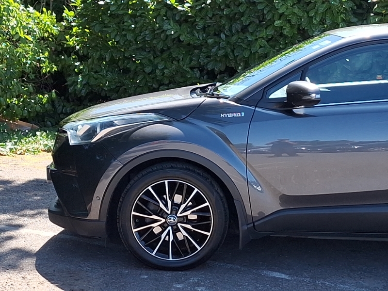 Toyota C-Hr Excel 5-Door Black #19