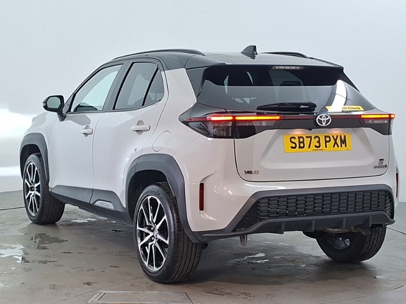Toyota Yaris Cross 1.5 Hybrid Gr Sport Cvt Grey #2