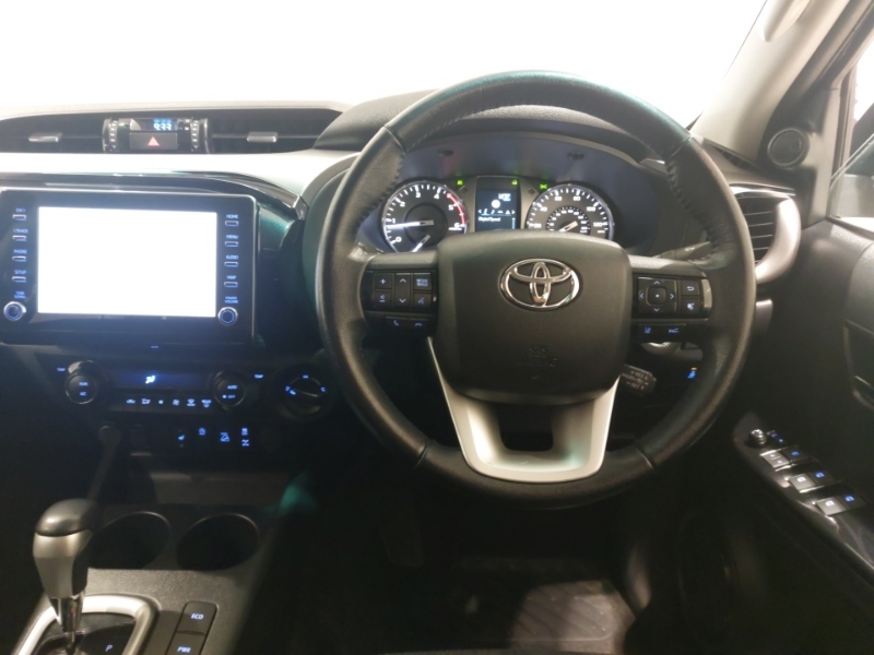 Toyota HILUX Brown #8