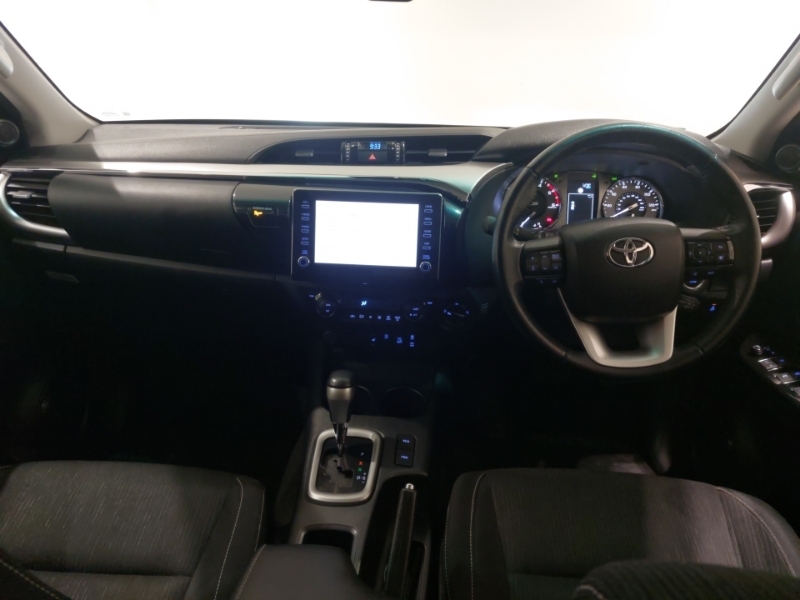 Toyota HILUX Invincible Dcab Pick Up 2.8 D-4d Black #3