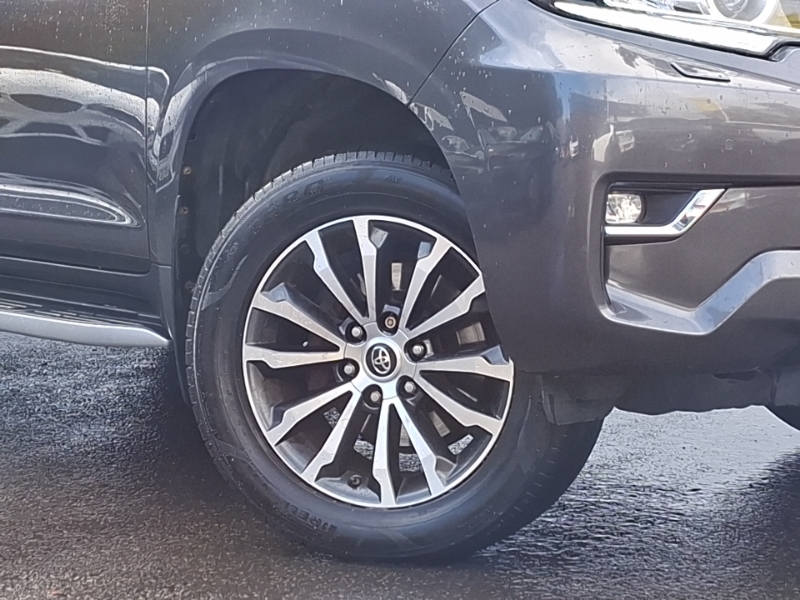 Toyota Land Cruiser Invincible D-4d 4Wd #20