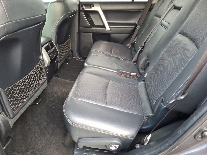 Toyota Land Cruiser 2.8 D-4d Icon 7 Seats Grey #6