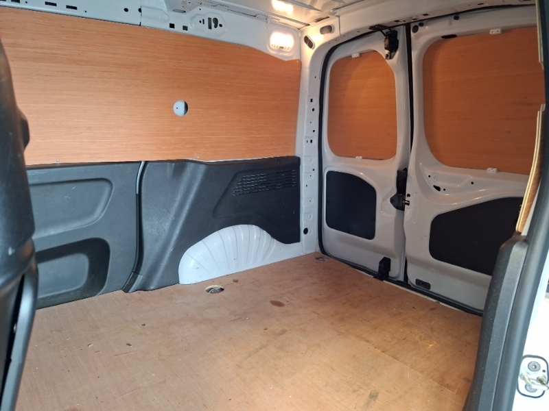 Vauxhall Combo 1.5 Turbo D 130Ps Pro H1 Van White #6