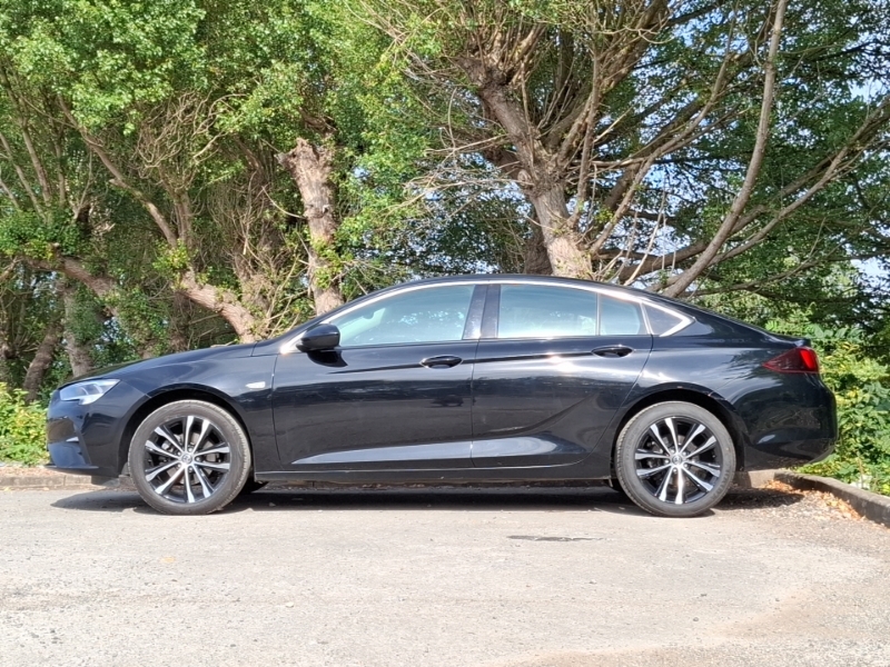 Vauxhall Insignia 1.5 Turbo D Se Edition Black #4
