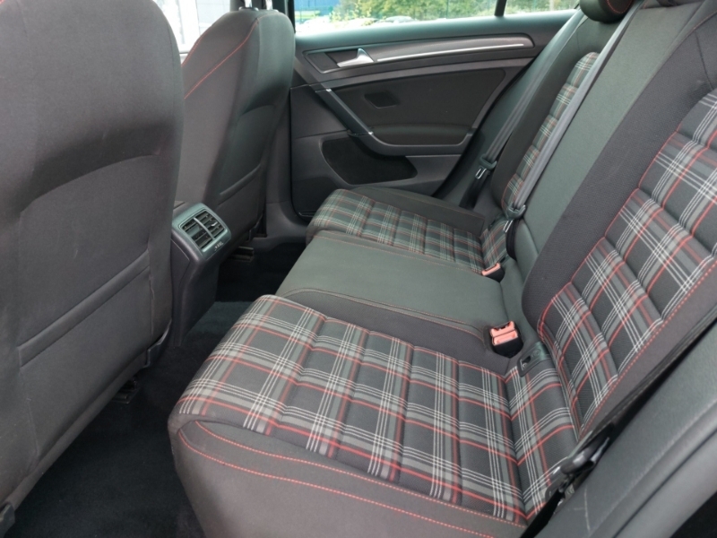 Volkswagen Golf 2.0 Tsi Gti Black #6