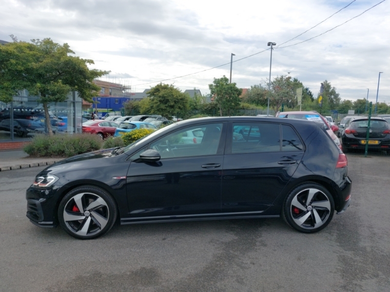 Volkswagen Golf 2.0 Tsi Gti Black #4