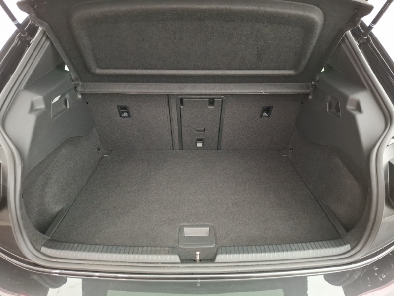 Volkswagen ID.3 Pro Performance 58Kwh Family Hatchback Electri Grey #18