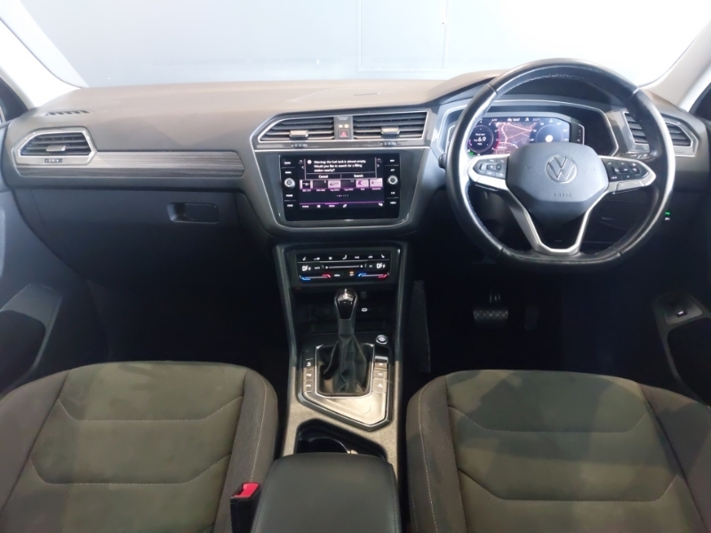 Volkswagen Tiguan Allspace 1.5 Tsi Elegance Dsg Black #3