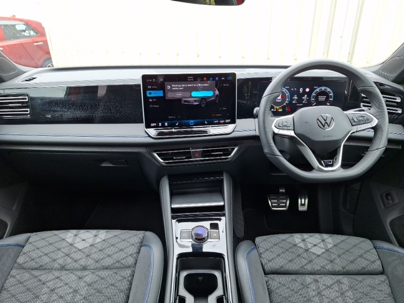 Volkswagen Tiguan 1.5 Tsi 272 Ehybrid R-line Dsg Red #3