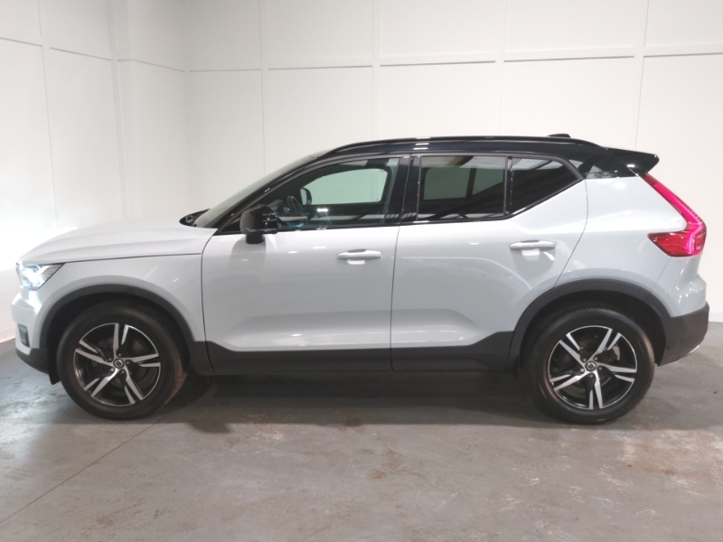 Volvo XC40 1.5 T3 163 R Design Silver #4