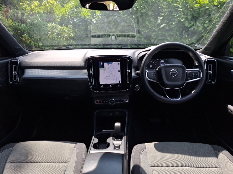 Volvo XC40 1.5 T4 Recharge Phev Core Bright Black #3