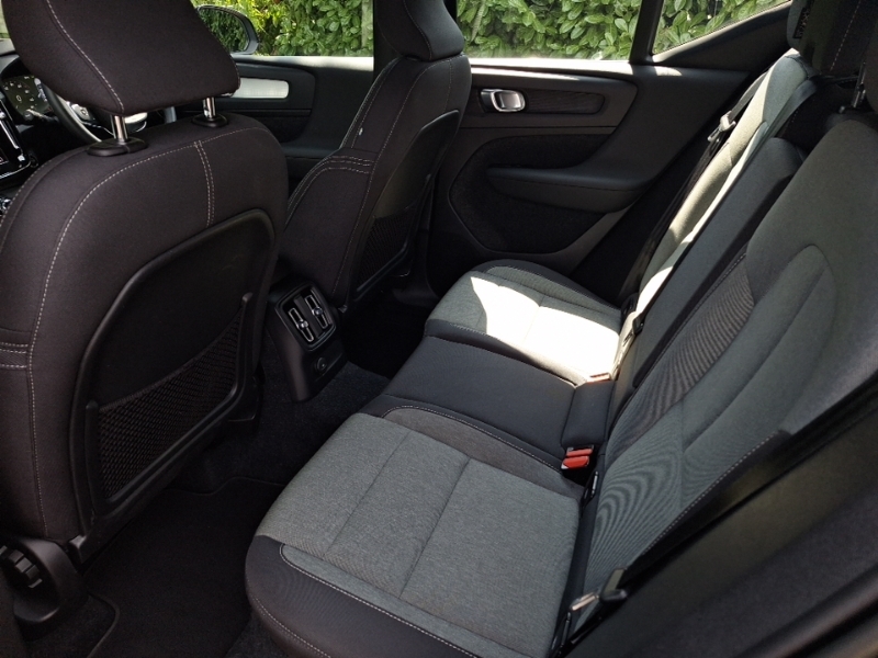 Volvo XC40 1.5 T4 Recharge Phev Core Bright Black #6