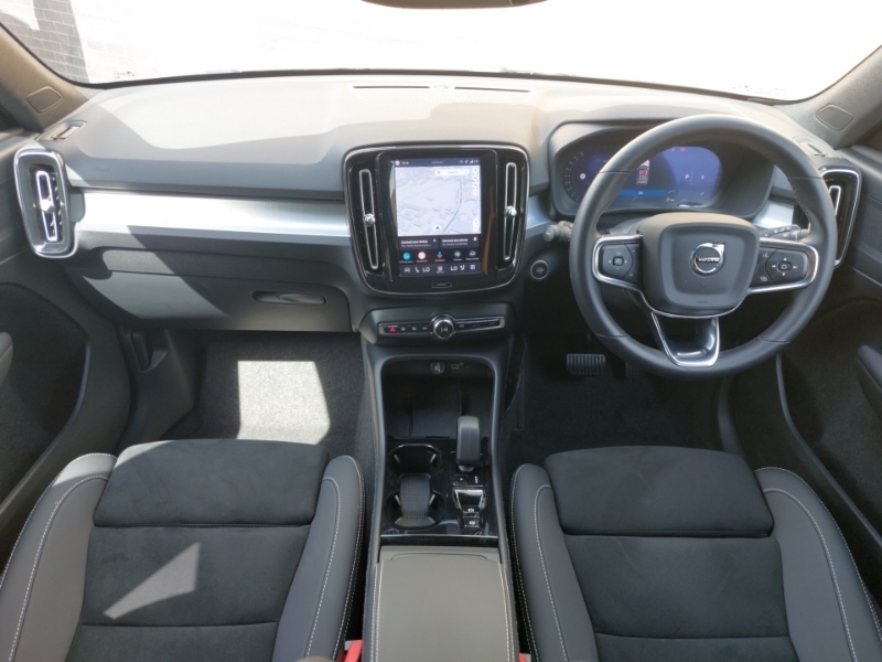 Volvo XC40 2.0 B4p Plus Dark Grey #3