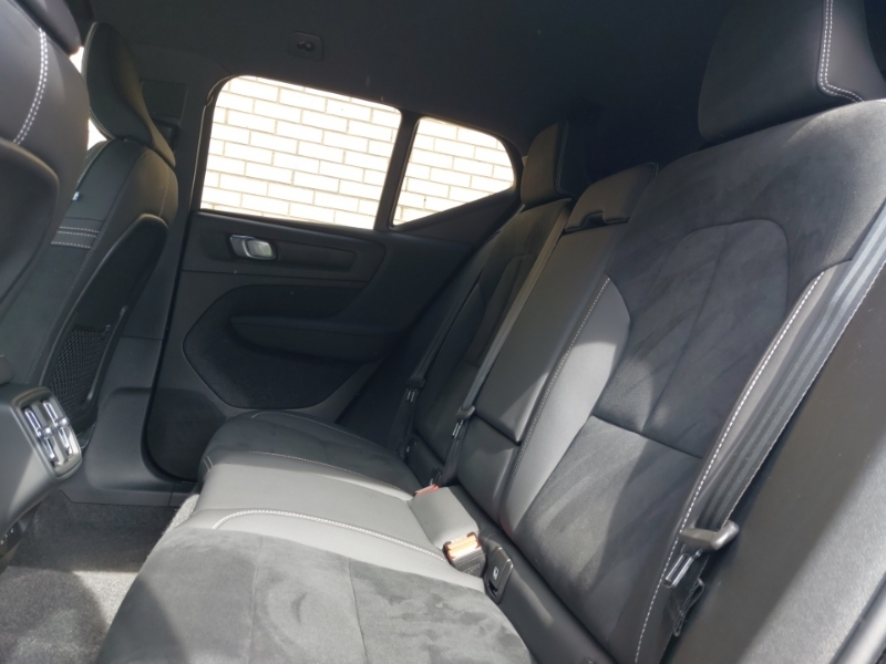 Volvo XC40 2.0 B4p Plus Dark Grey #6