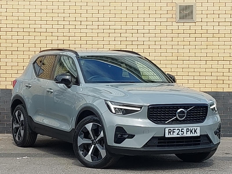 Volvo XC40 2.0 B4p Plus Dark Grey