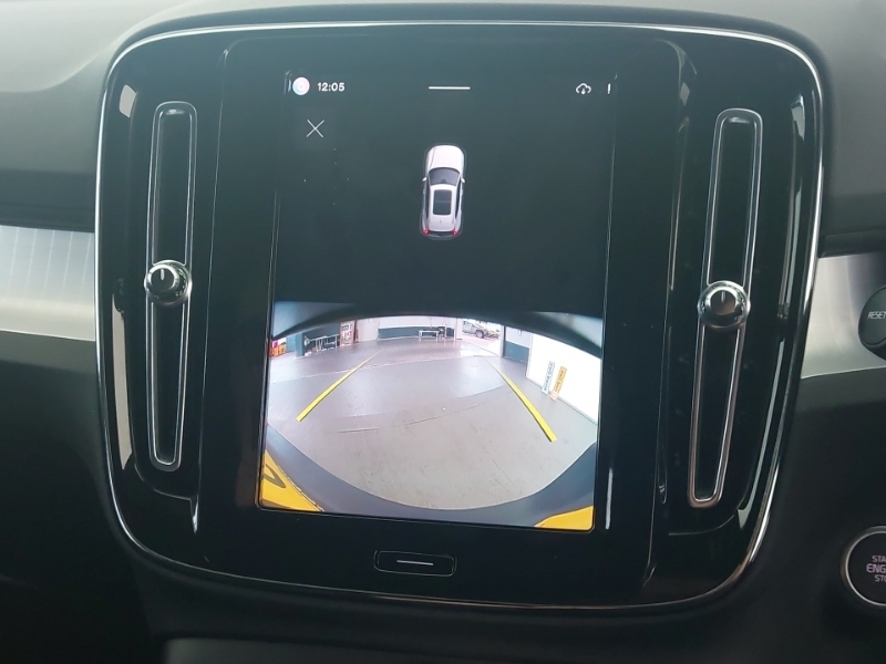 Volvo XC40 Plus, B4 Mild Hybrid, Dark White #9