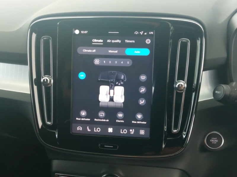 Volvo XC40 Plus, B4 Mild Hybrid, Dark White #16