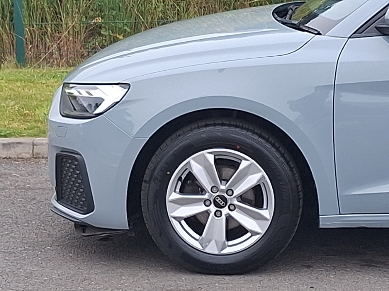 Audi A1 Audi Sportback S Line 25 Tfsi 95 Ps S Tronic Red #19