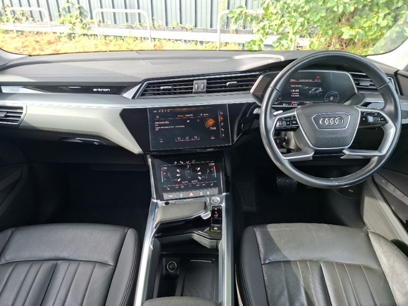 Audi E-tron 230Kw 50 Quattro 71Kwh Technik Grey #3