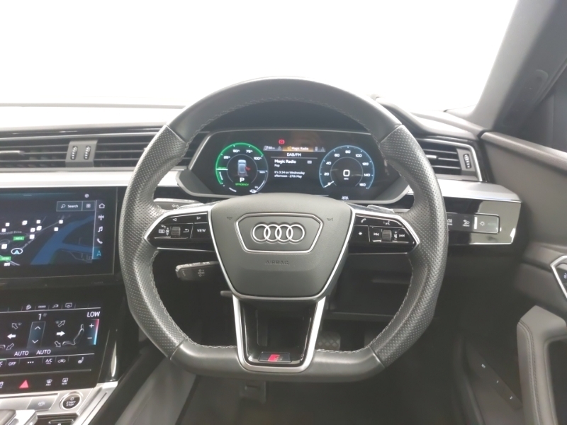 Audi E-tron Audi E-tron Estate 300Kw 55 Quattro 95Kwh Black Ed Beige #8