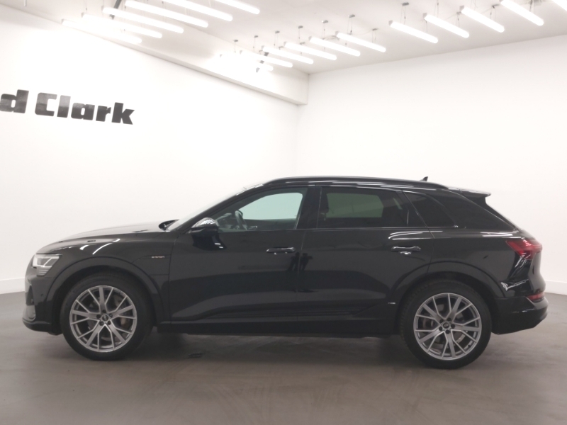 Audi E-tron 230Kw 50 Quattro 71Kwh Black Edition Black #4