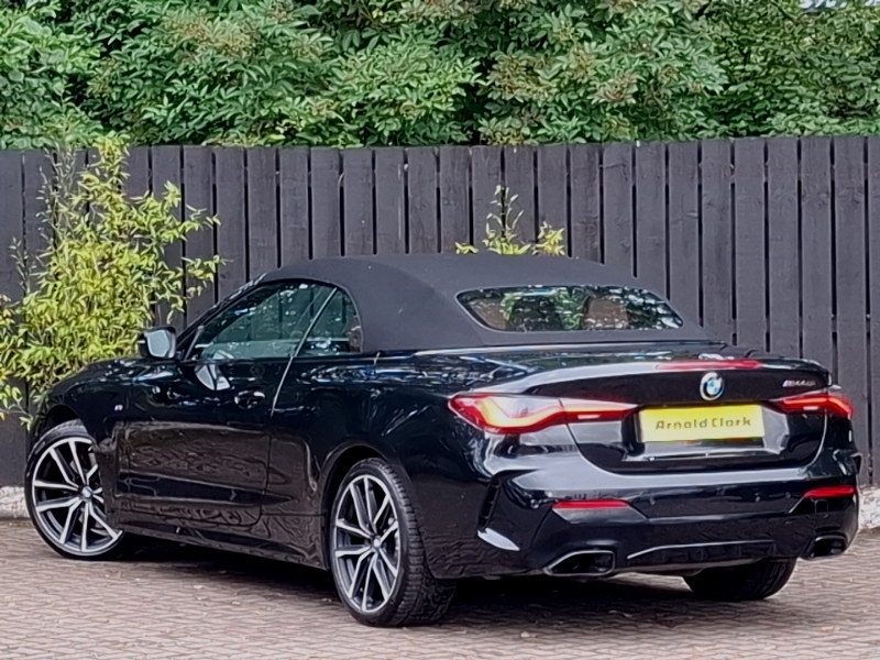 BMW 4 Series M440i Xdrive Mht Step Black