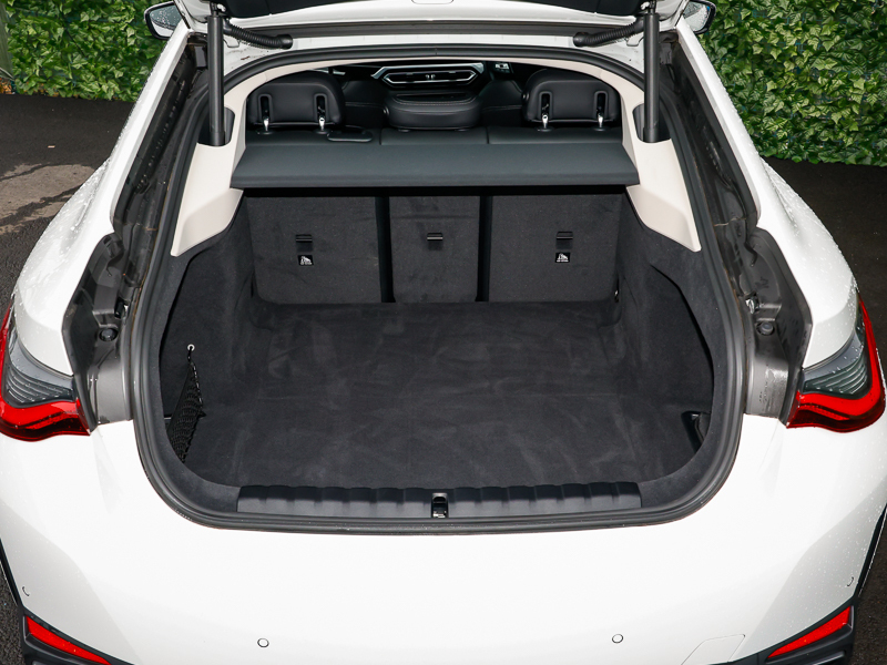 BMW i4 210Kw Edrive35 Sport 70Kwh Green #13