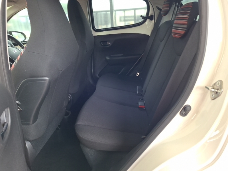 Citroen C1 1.0 Vti 72 Flair HY68NUJ White #6