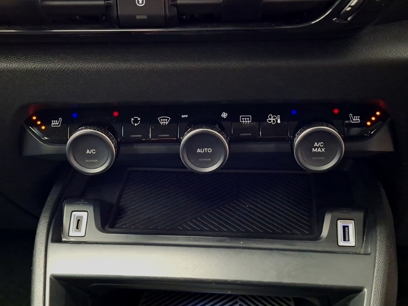 Citroen C4 1.2 Puretech You Hatchback Euro White #16