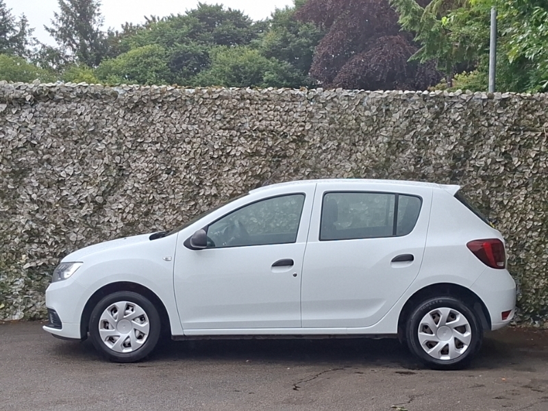 Dacia Sandero 1.0 Sce Essential White #4