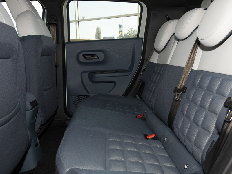 Fiat Panda 83Kw La Prima 44Kwh White #6