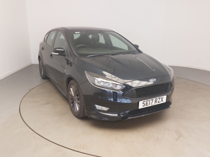 Ford Focus 1.0 Ecoboost 125 St-line SE17RZX Black