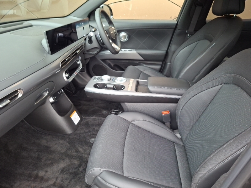 Genesis GV60 168Kw Pure 84Kwh Innovation Grey #5