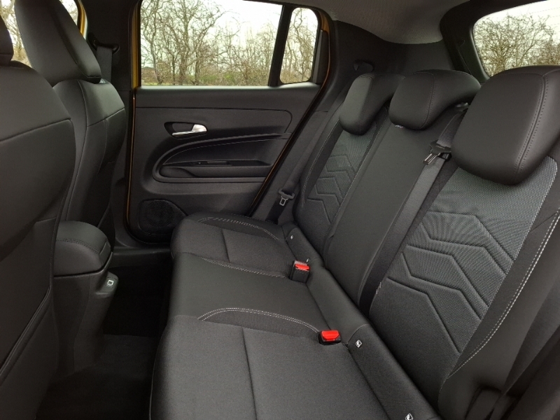 Jeep Avenger 1.2 E-hybrid Summit Dct Yellow #6