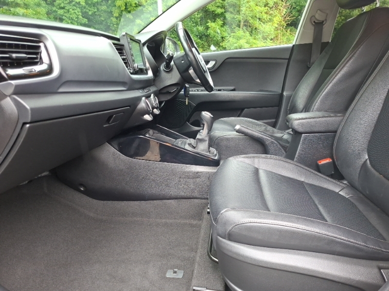 Kia Stonic 1.0T Gdi Maxx White #5