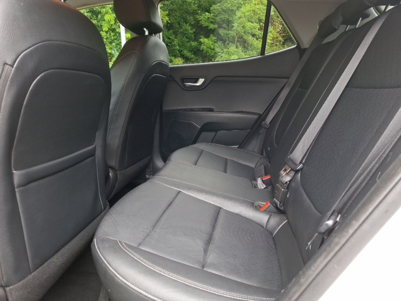 Kia Stonic 1.0T Gdi Maxx White #6